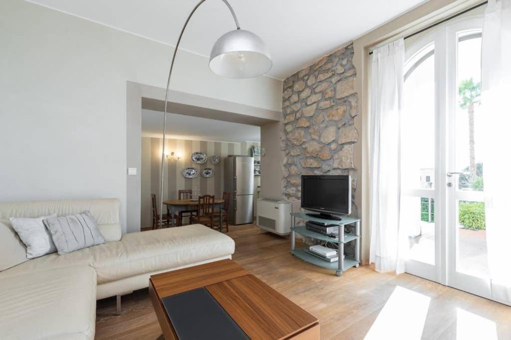 Villa Rocky - Luxury 3Br Apt In Liberty Villa.Pool,Garden,Wifi Roquebrune-Cap-Martin Buitenkant foto